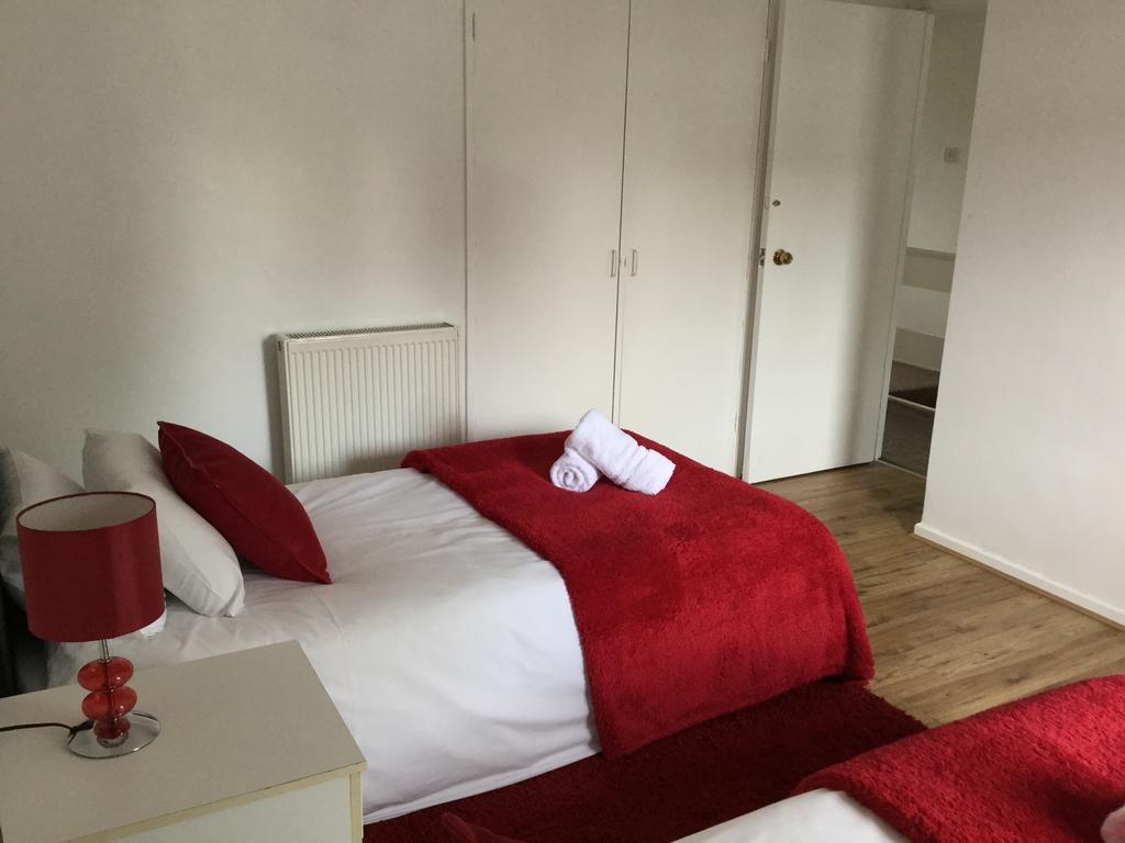 4 Bed House Next To Basildon Town Centre Villa Dış mekan fotoğraf