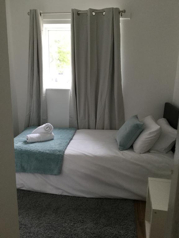 4 Bed House Next To Basildon Town Centre Villa Dış mekan fotoğraf